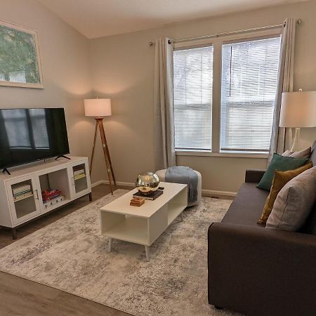 Contemporary 2-Bedroom Close To Downtown, Dining Eugene Luaran gambar