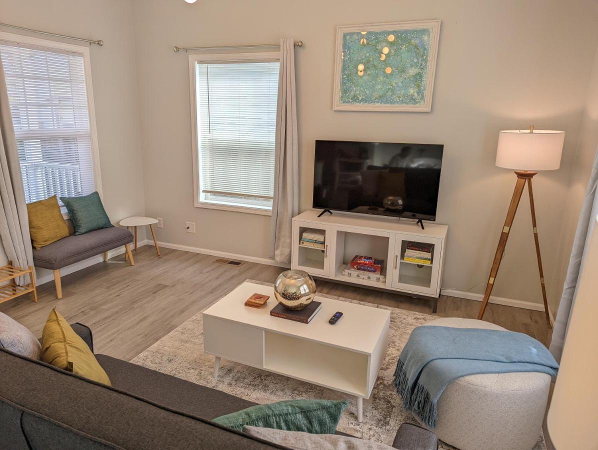 Contemporary 2-Bedroom Close To Downtown, Dining Eugene Luaran gambar