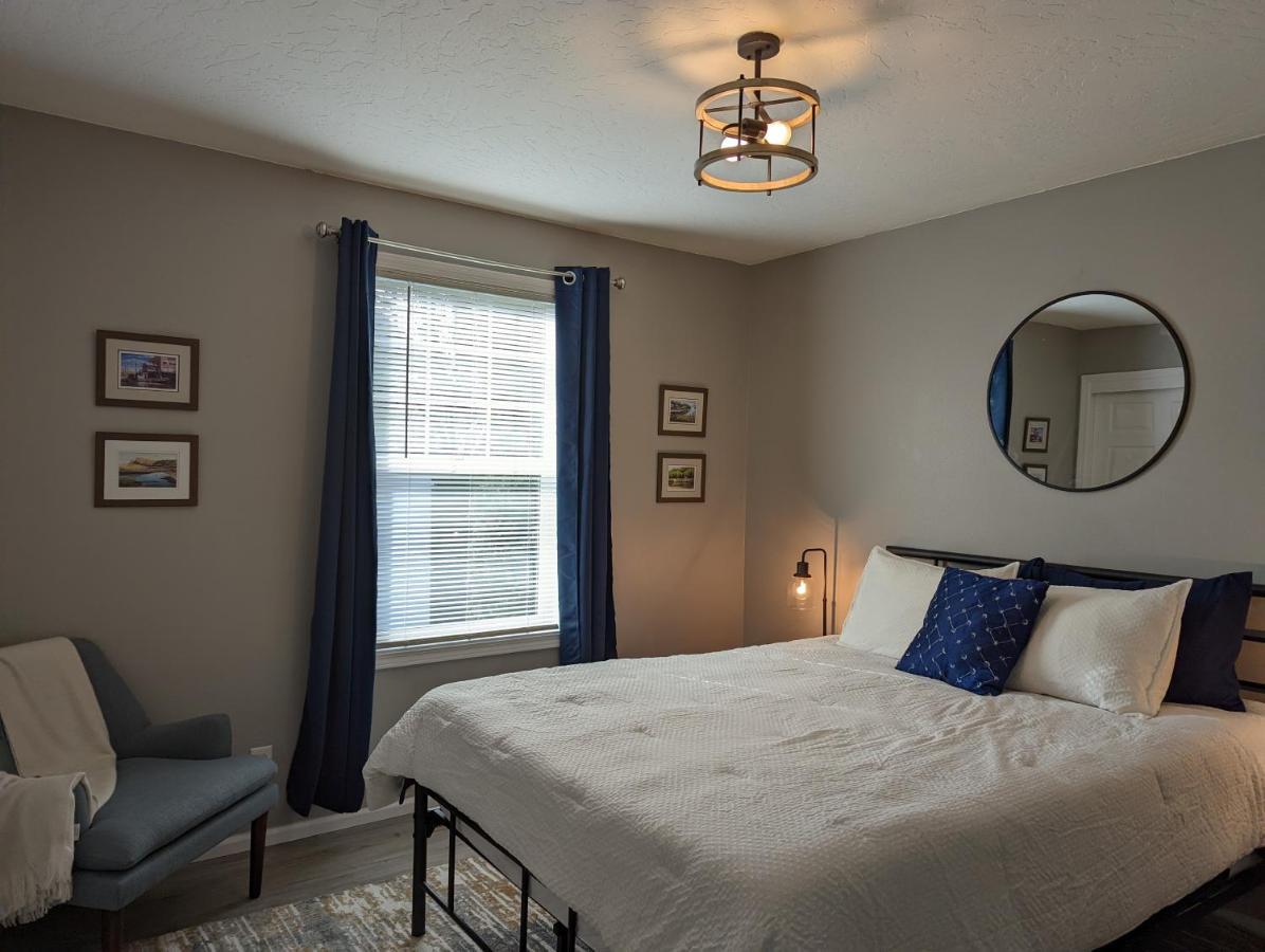 Contemporary 2-Bedroom Close To Downtown, Dining Eugene Luaran gambar